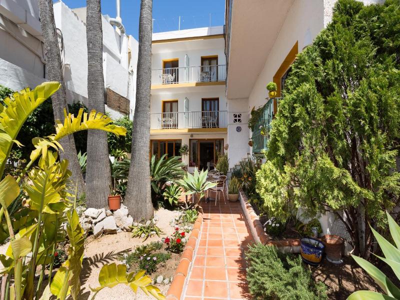 Hotel Buigues image