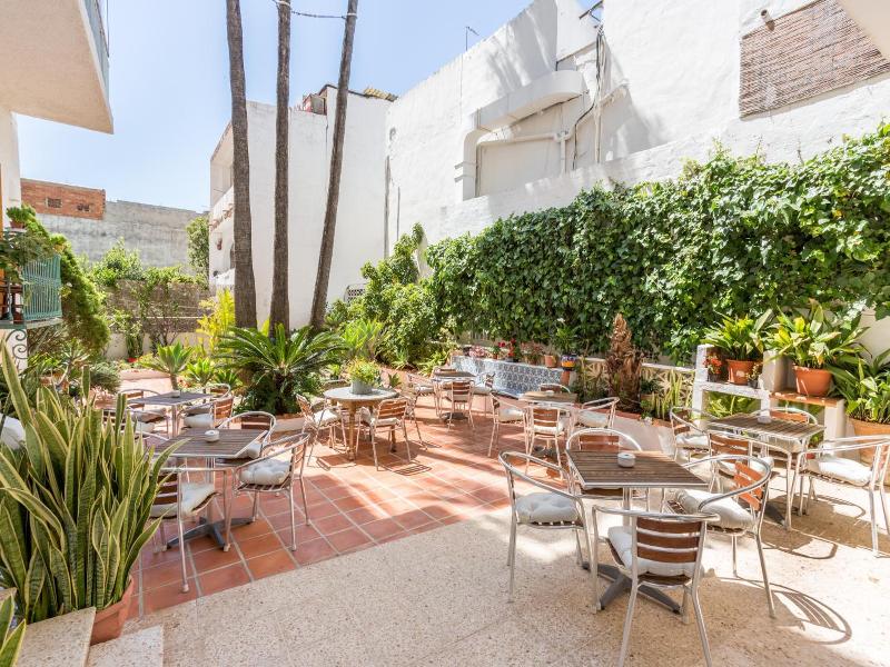 Hotel Buigues image