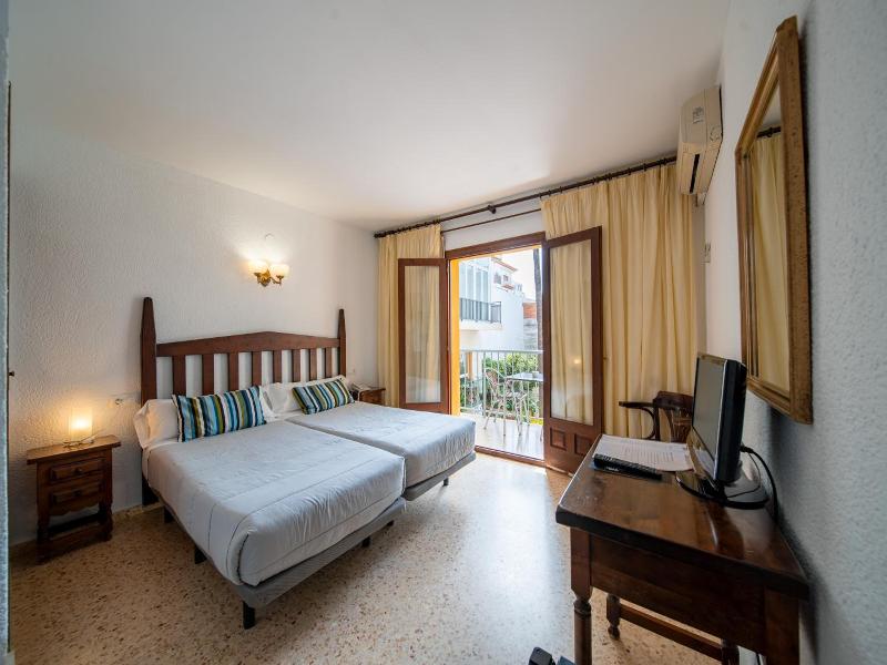 Hotel Buigues image