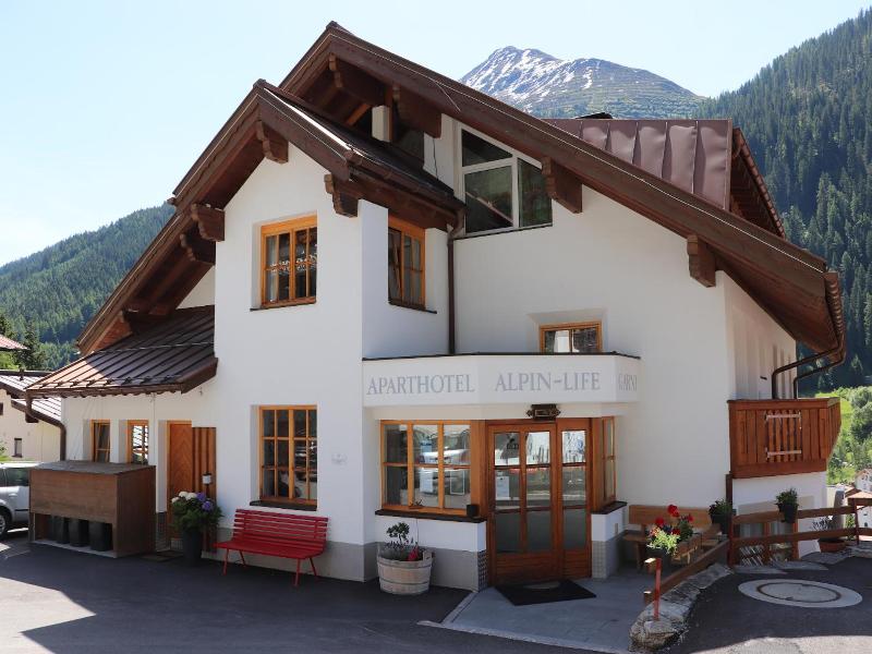 Aparthotel Alpin Life image