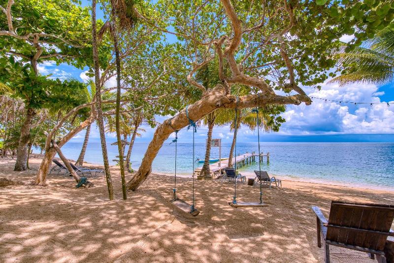 Camp Bay Lodge image