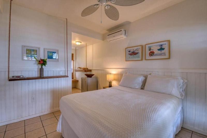 Camp Bay Lodge image