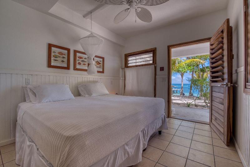 Camp Bay Lodge image
