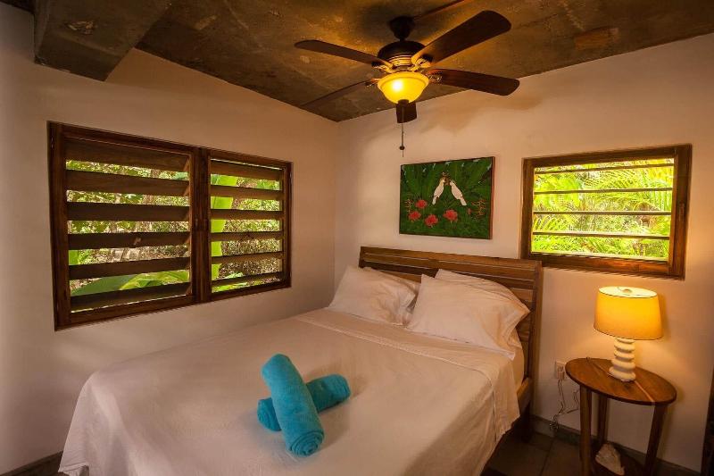 Camp Bay Lodge image