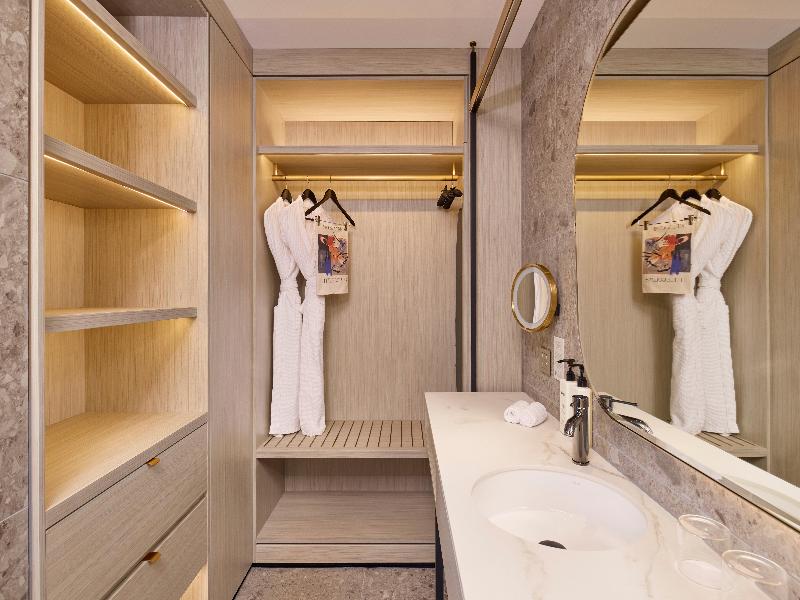 Hotel Indigo Melbourne Little Collins image
