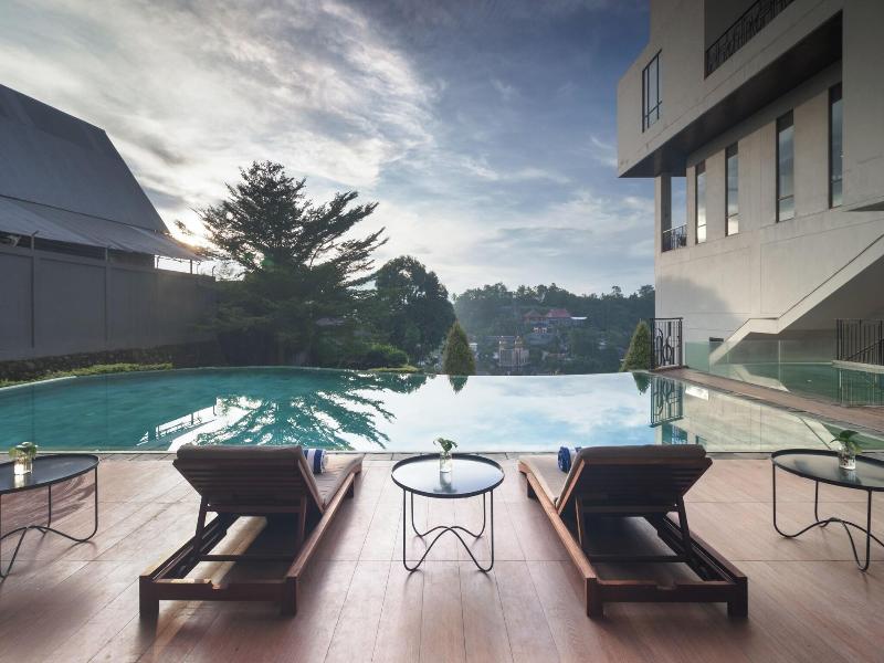 Luwansa Hotel And Convention Center Manado