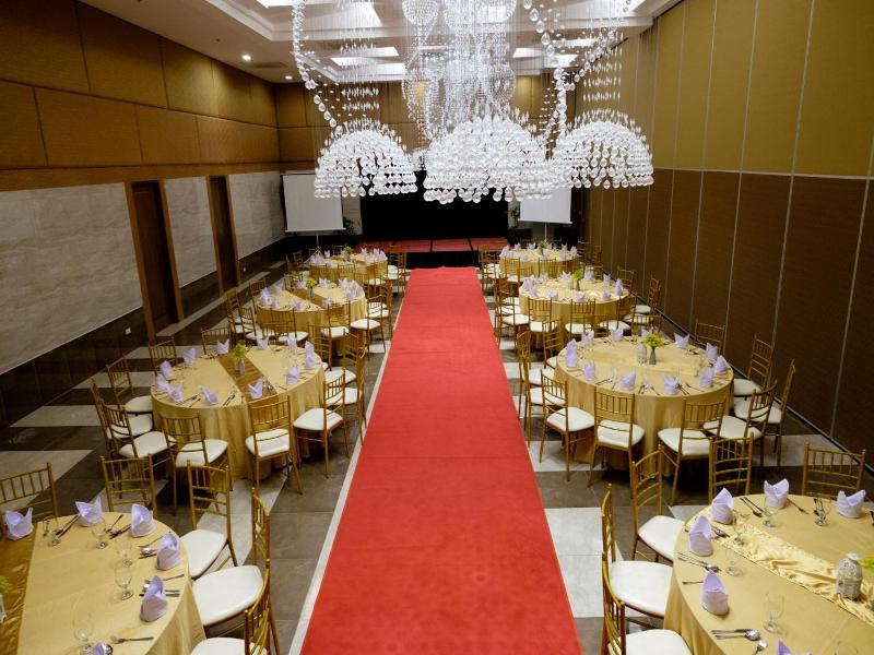One Central Hotel image