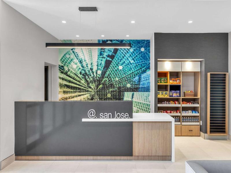 La Quinta Inn & Suites By Wyndham San Jose Silicon image