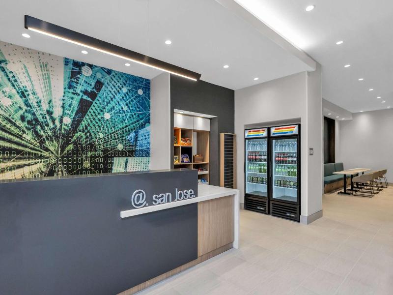 La Quinta Inn & Suites By Wyndham San Jose Silicon image