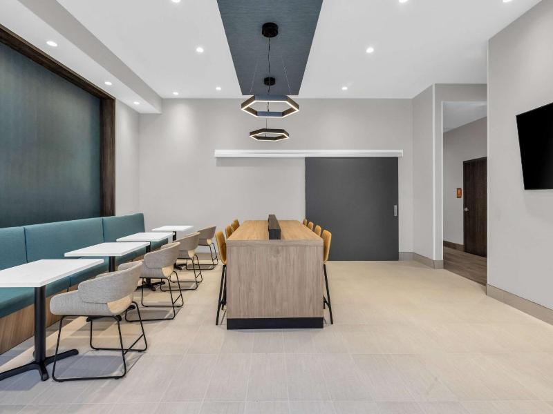 La Quinta Inn & Suites By Wyndham San Jose Silicon image
