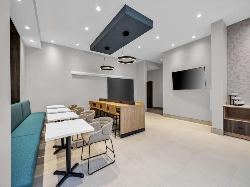 La Quinta Inn & Suites By Wyndham San Jose Silicon image