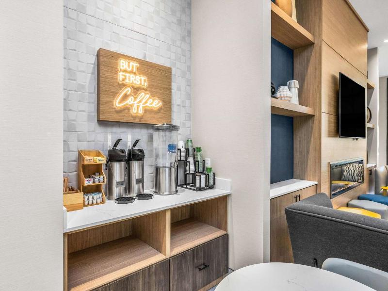 La Quinta Inn & Suites By Wyndham San Jose Silicon image