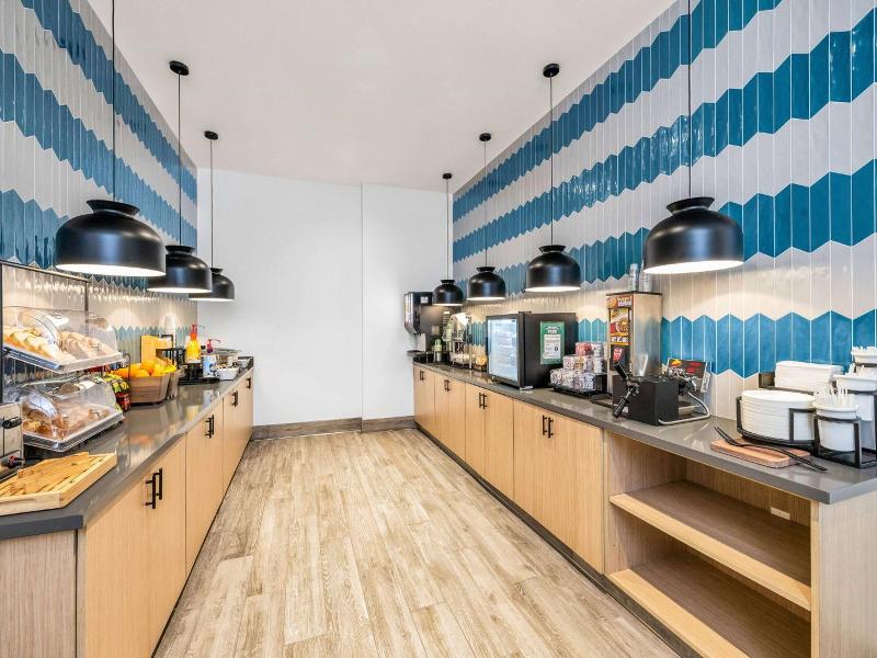 La Quinta Inn & Suites By Wyndham San Jose Silicon image