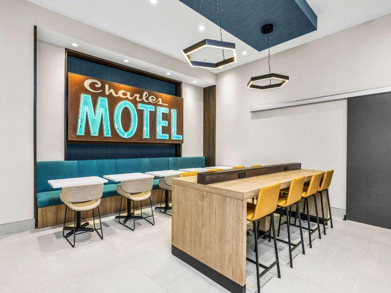 La Quinta Inn & Suites By Wyndham San Jose Silicon image