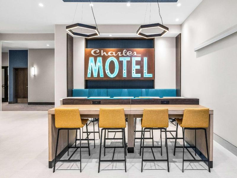 La Quinta Inn & Suites By Wyndham San Jose Silicon image