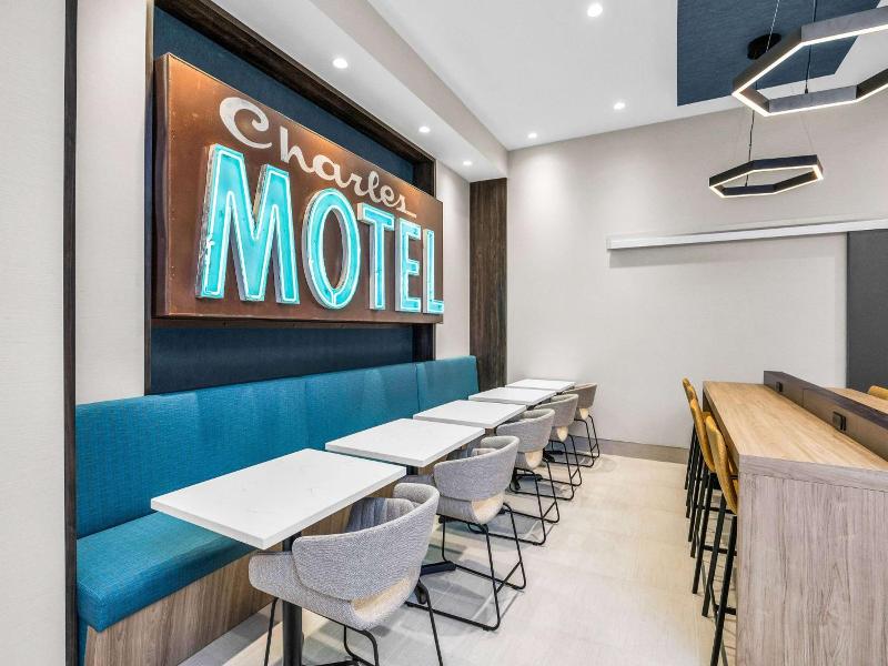 La Quinta Inn & Suites By Wyndham San Jose Silicon image