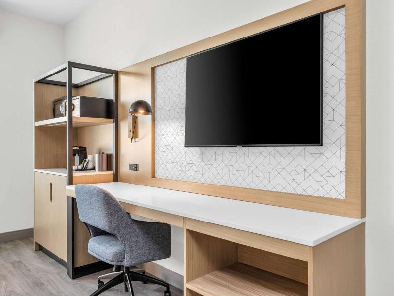 La Quinta Inn & Suites By Wyndham San Jose Silicon image