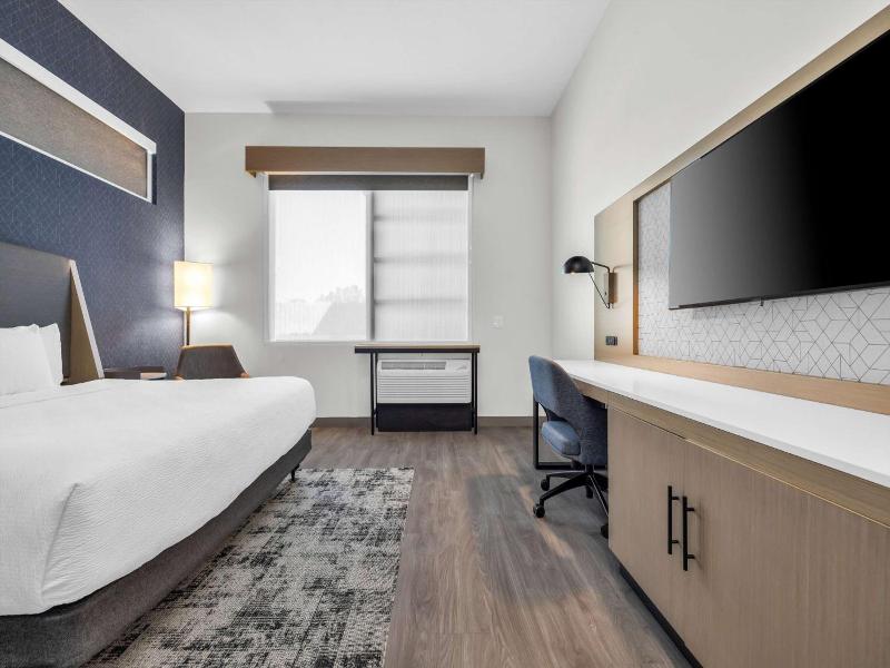 La Quinta Inn & Suites By Wyndham San Jose Silicon image