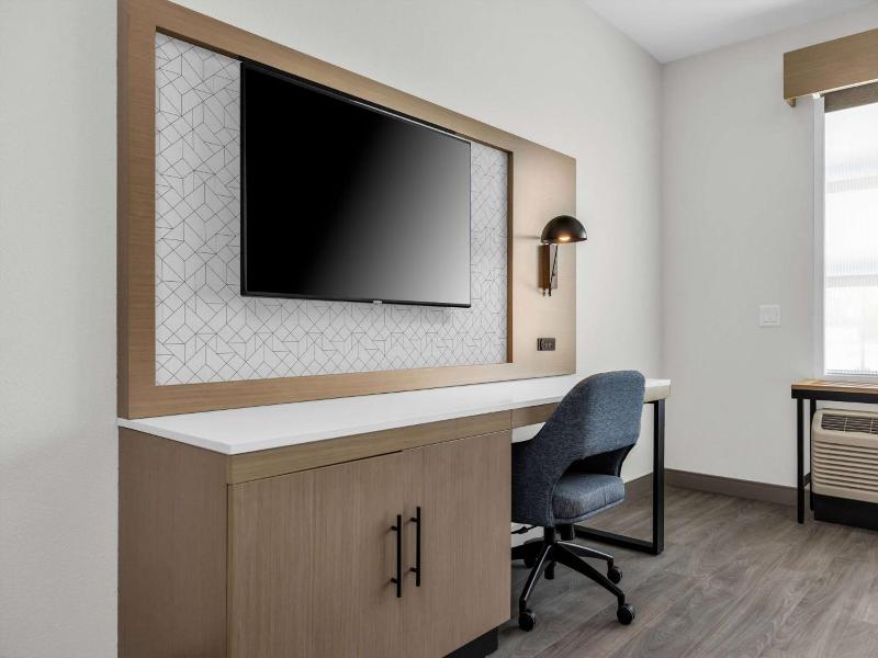 La Quinta Inn & Suites By Wyndham San Jose Silicon image