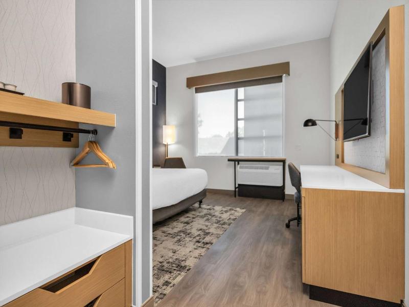 La Quinta Inn & Suites By Wyndham San Jose Silicon image
