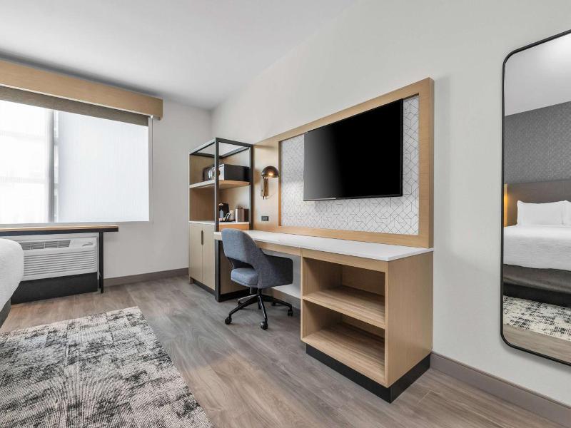 La Quinta Inn & Suites By Wyndham San Jose Silicon image