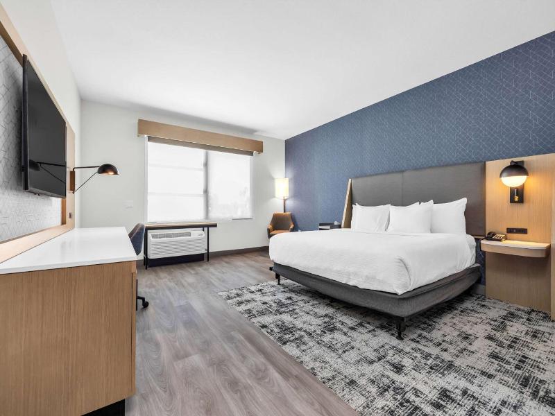 La Quinta Inn & Suites By Wyndham San Jose Silicon image