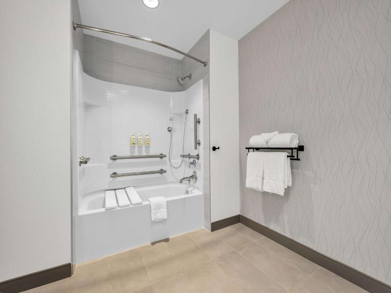 La Quinta Inn & Suites By Wyndham San Jose Silicon image