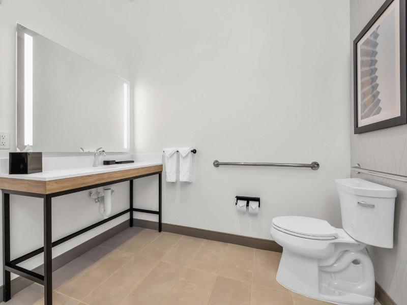 La Quinta Inn & Suites By Wyndham San Jose Silicon image