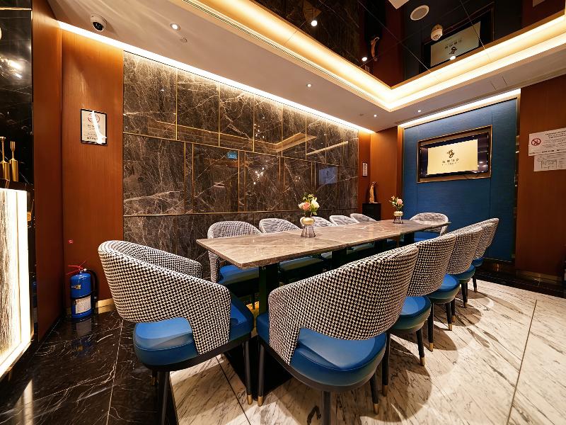 China Dragon Hotel image