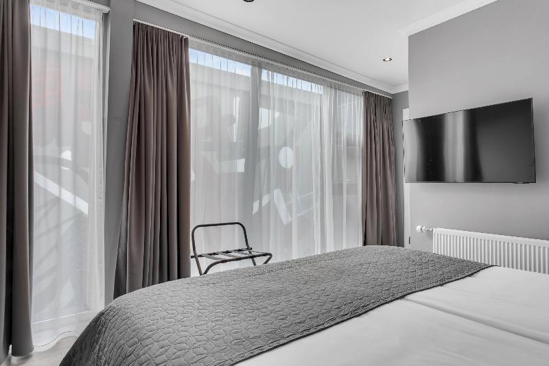 Hotel Aska image