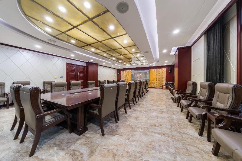 Madison Hotel Shihezi Tianfu image