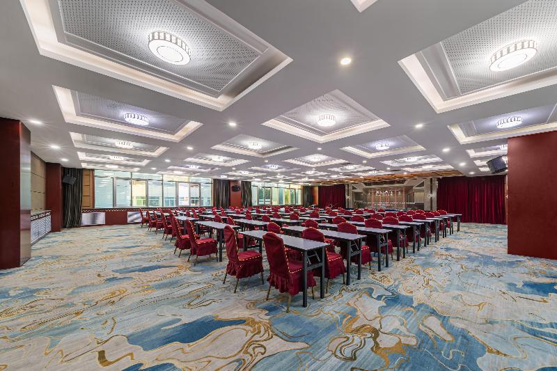 Madison Hotel Shihezi Tianfu image