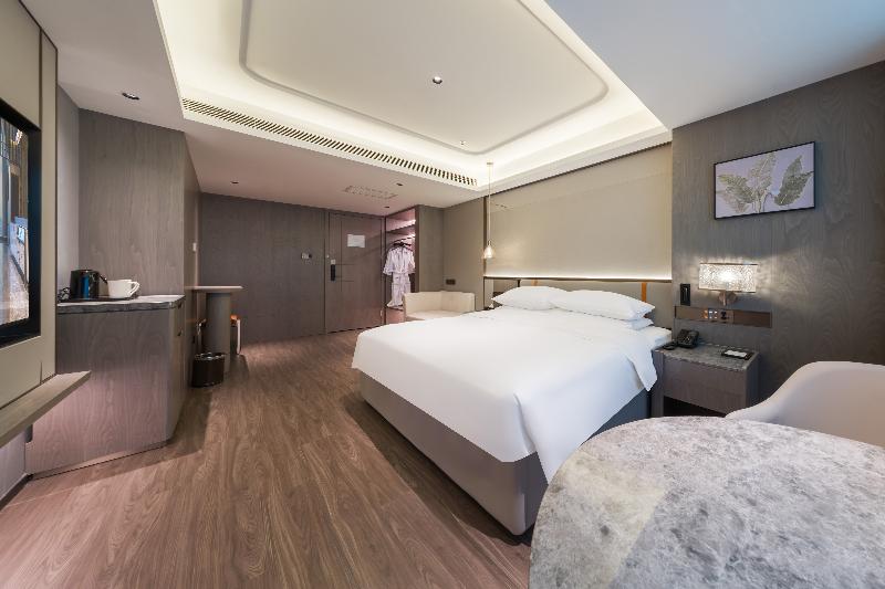 Madison Hotel Shihezi Tianfu image