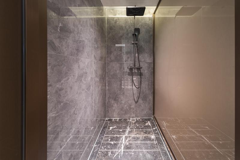 Madison Hotel Shihezi Tianfu image