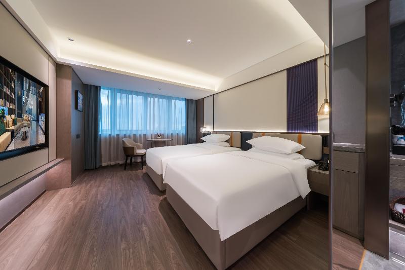 Madison Hotel Shihezi Tianfu image