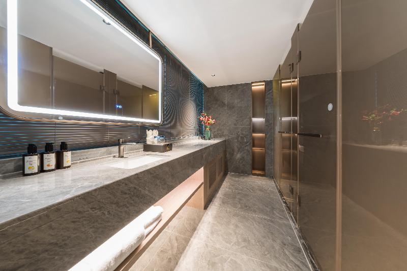 Madison Hotel Shihezi Tianfu image