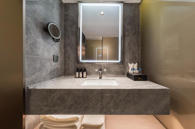 Madison Hotel Shihezi Tianfu image