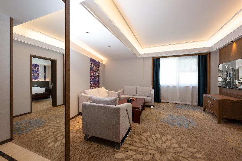 Grand Madison Hotel Kangding New City Kamba image