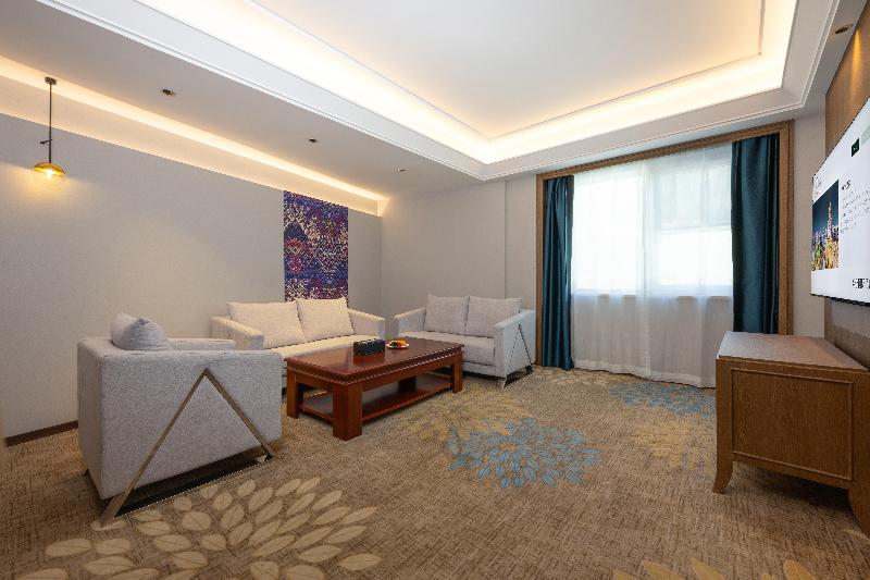Grand Madison Hotel Kangding New City Kamba image