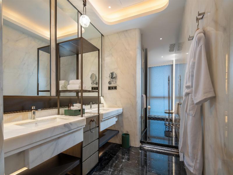 DoubleTree by Hilton Guang'an image