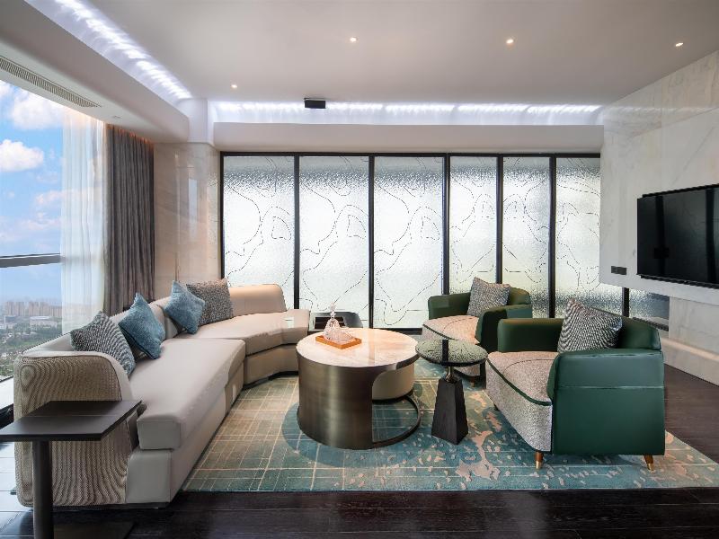 DoubleTree by Hilton Guang'an image