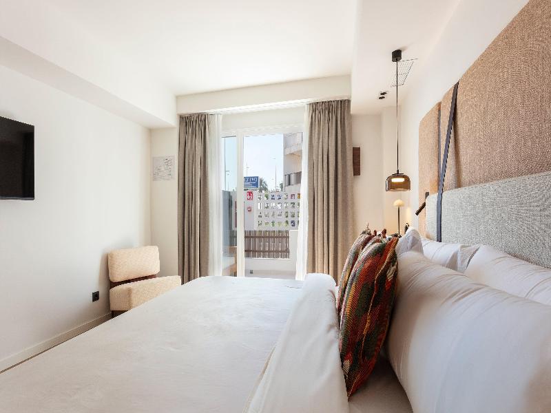 Hotel Indigo Gandia Beach image