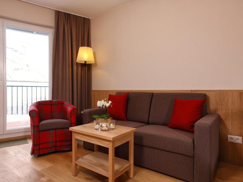 Hotel Enzian Apartmenthotel Johannes image