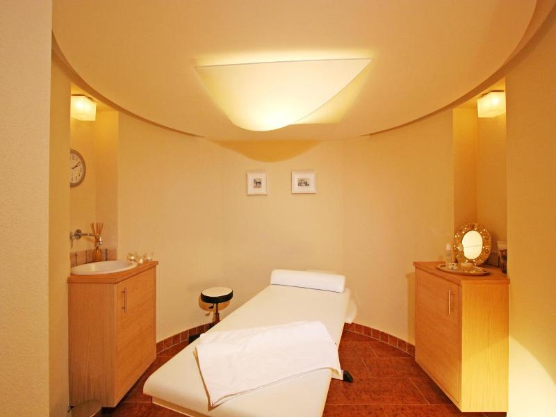 Hotel Enzian Apartmenthotel Johannes image