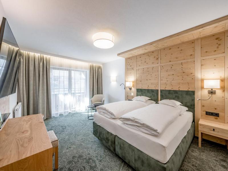 Hotel Enzian Apartmenthotel Johannes image