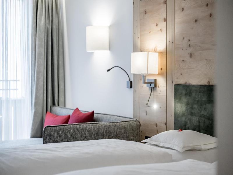 Hotel Enzian Apartmenthotel Johannes image