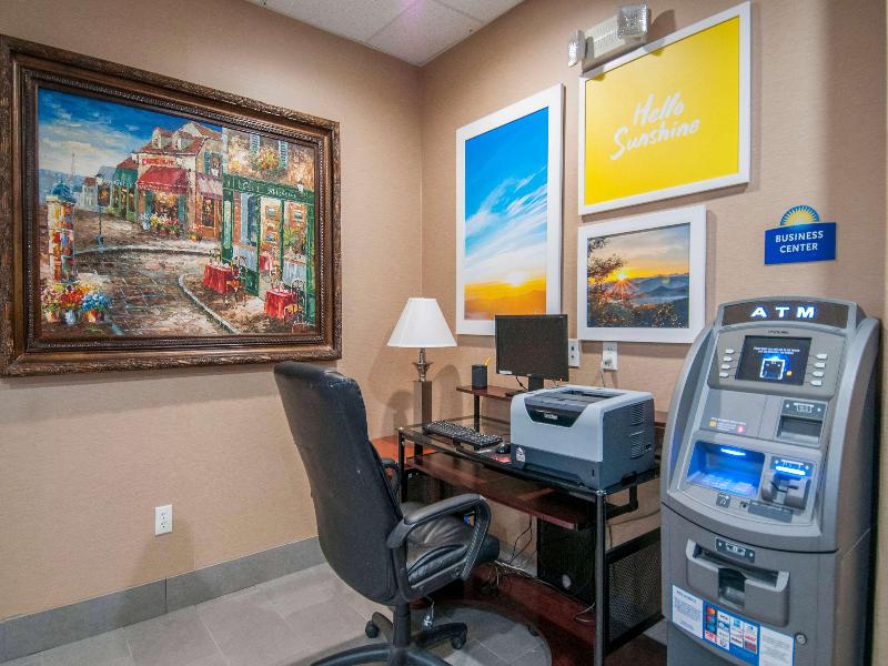 Comfort Inn Suites Att image