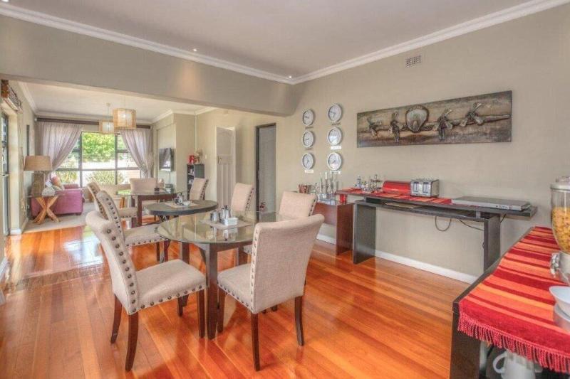 Cashmere Suites image