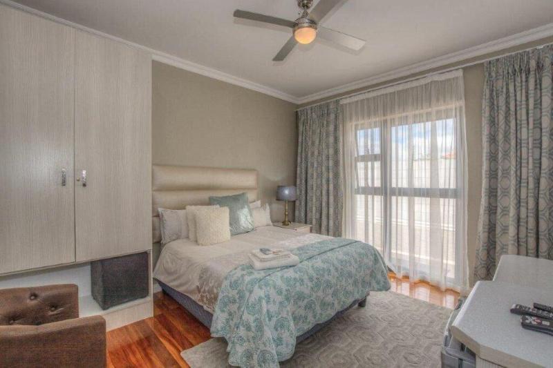 Cashmere Suites image