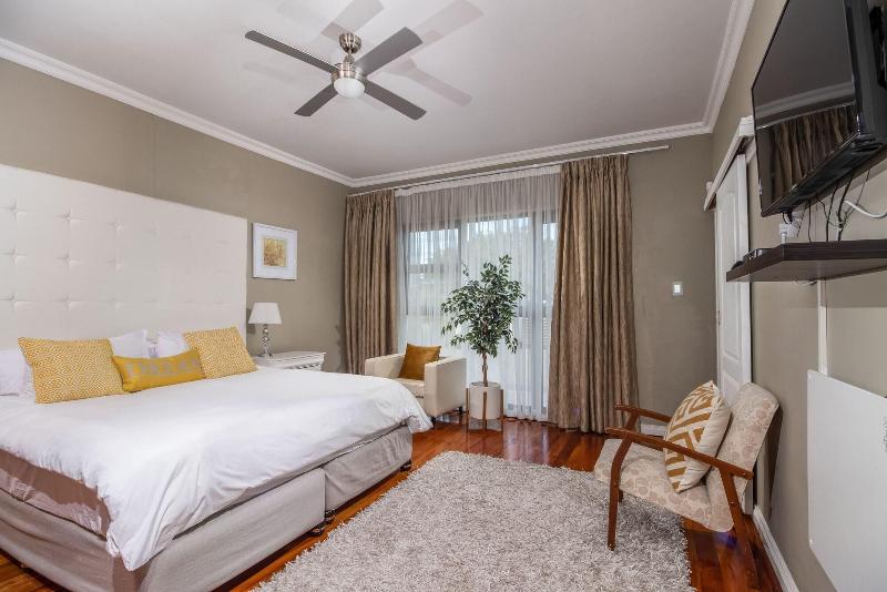 Cashmere Suites image
